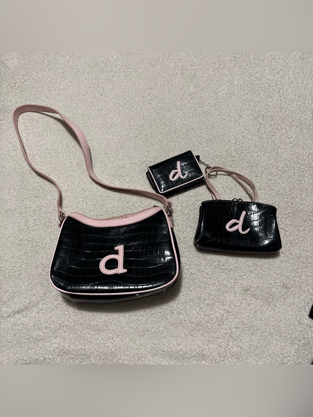 Black & Pink Croc-Embossed Women's Shoulder Bag Set